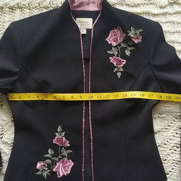 Unique Embroidered Rose Blazer - Picture 16 of 16